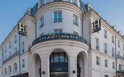 Hotel L'Elysée Val d'Europe in Serris