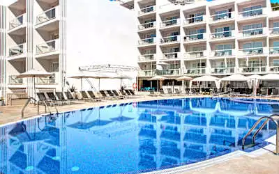 Hotel Aparthotel Paguera Beach in Peguera