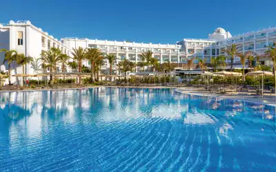 Hotel Riu Palace Maspalomas Adults Only mit 99 % Empfehlungsrate Hotel Riu Palace Maspalomas Adults Only in Playa del Ingles