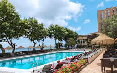 Hotel Dom Pedro Madeira mit 86 % Empfehlungsrate Hotel Dom Pedro Madeira in Machico