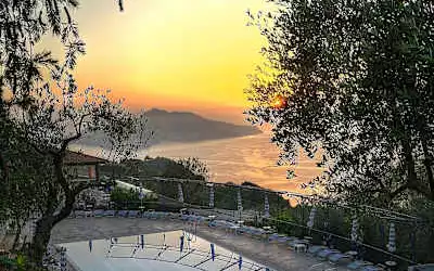 Hotel Gocce Di Capri Residence mit 85 % Empfehlungsrate Hotel Gocce Di Capri Residence in Massa Lubrense