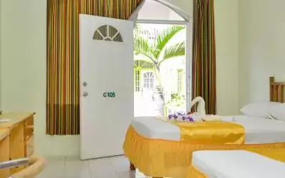 Hotel Funholiday Beach Resort mit 89 % Empfehlungsrate Hotel Funholiday Beach Resort in Negril