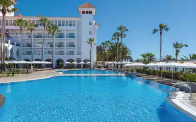 Hotel Riu Madeira mit 95 % Empfehlungsrate Hotel Riu Madeira in Caniço