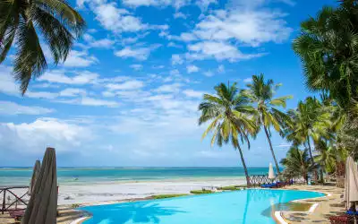 Hotel Voyager Beach Resort in Mombasa