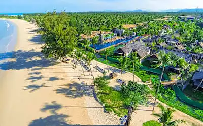 Graceland Khao Lak Beach Resort in Bang Sak Beach