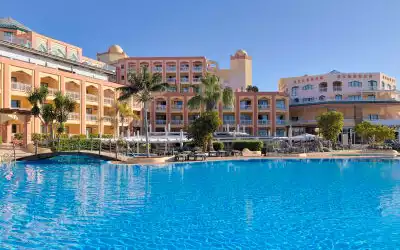 H10 Playa Esmeralda - Adults only mit 87 % Empfehlungsrate H10 Playa Esmeralda - Adults only in Costa Calma