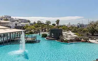 Hotel LIVVO Volcan Lanzarote in Playa Blanca