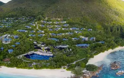 Raffles Seychelles mit 99 % Empfehlungsrate Raffles Seychelles in Anse Possession