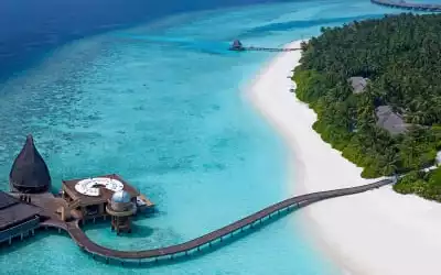 Anantara Kihavah Villas in Dharavandhoo