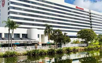 Hotel Sheraton Miami Airport & Executive Meeting Center mit 99 % Empfehlungsrate Hotel Sheraton Miami Airport & Executive Meeting Center in Miami Springs
