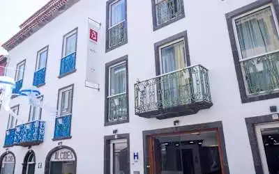 Guest House Residencial Alcides in Ponta Delgada