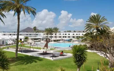 Hotel Santa Rosa mit 98 % Empfehlungsrate Hotel Santa Rosa in Costa Teguise