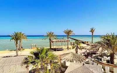 The Breakers Diving & Surfing Lodge in Soma Bay