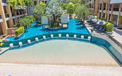 Hotel Rawai Palm Beach Resort in Phromthep Cape