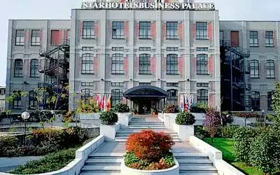 Starhotels Business Palace mit 99 % Empfehlungsrate Starhotels Business Palace in Mailand