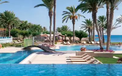 Constantinou Bros Asimina Suites Hotel mit 97 % Empfehlungsrate Constantinou Bros Asimina Suites Hotel in Geroskipou