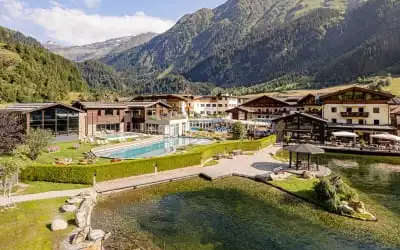 Hotel Schneeberg - Family Spa Resort mit 92 % Empfehlungsrate Hotel Schneeberg - Family Spa Resort in Racines - Ratschings