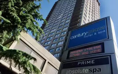 Hotel The Century Plaza mit 88 % Empfehlungsrate Hotel The Century Plaza in Vancouver