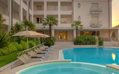 Hotel Nazionale mit 100 % Empfehlungsrate Hotel Nazionale in Desenzano del Garda