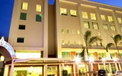 Miracle Suvarnabhumi Airport Hotel mit 99 % Empfehlungsrate Miracle Suvarnabhumi Airport Hotel in Samut Prakan