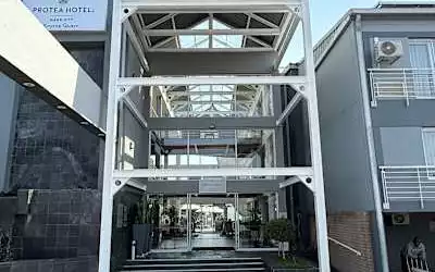 Protea Hotel by Marriott Knysna Quays mit 85 % Empfehlungsrate Protea Hotel by Marriott Knysna Quays in Knysna