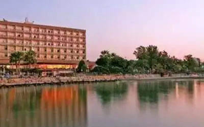 Crowne Plaza Hotel Limassol mit 94 % Empfehlungsrate Crowne Plaza Hotel Limassol in Ayios Athanasios