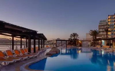 AX Sunny Coast Resort and Spa mit 98 % Empfehlungsrate AX Sunny Coast Resort and Spa in Qawra