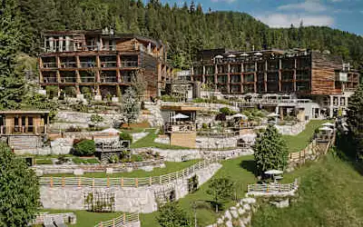 DAS KRONTHALER mit 91 % Empfehlungsrate DAS KRONTHALER in Achenkirch