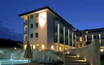 Villa Luisa Resort & Luxury Apartments mit 94 % Empfehlungsrate Villa Luisa Resort & Luxury Apartments in San Felice del Benaco