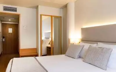 Hotel Comfort Inn Ponta Delgada mit 99 % Empfehlungsrate Hotel Comfort Inn Ponta Delgada in Ponta Delgada