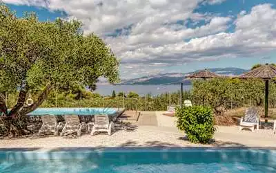 Waterman Beach Village camp & Glamping in Supetar