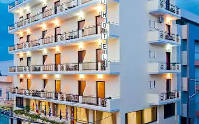 Hotel Nefeli mit 99 % Empfehlungsrate Hotel Nefeli in Chania