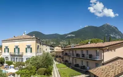 Hotel Regina del Garda Suite mit 91 % Empfehlungsrate Hotel Regina del Garda Suite in Toscolano-Maderno