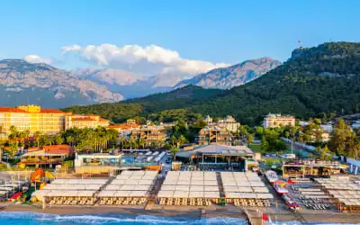 Sailor's Beach Club in Kiris