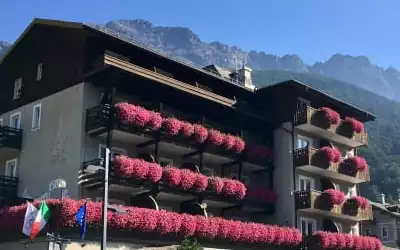 Hotel Baita dei Pini mit 96 % Empfehlungsrate Hotel Baita dei Pini in Bormio