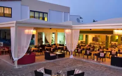 Hotel Venus Beach mit 92 % Empfehlungsrate Hotel Venus Beach in Nea Stira