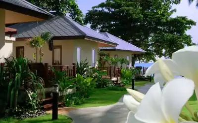 Hotel Promtsuk Buri mit 100 % Empfehlungsrate Hotel Promtsuk Buri in Thong Ta Kian Beach