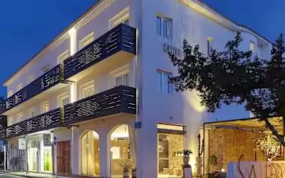 Hotel Castavi mit 97 % Empfehlungsrate Hotel Castavi in Es Pujols