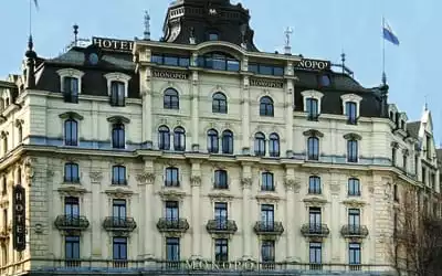 Hotel Monopol Luzern mit 88 % Empfehlungsrate Hotel Monopol Luzern in Luzern