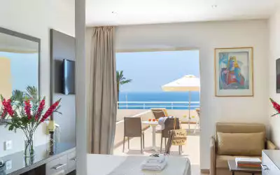 Queen's Bay Hotel mit 97 % Empfehlungsrate Queen's Bay Hotel in Kissonerga