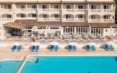 Caprice Isabel in Cala Bona