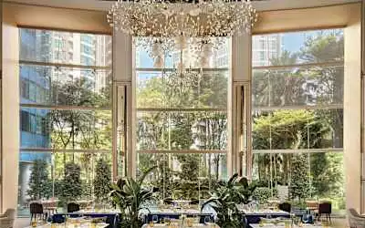 Hotel The St. Regis mit 99 % Empfehlungsrate Hotel The St. Regis in Singapur