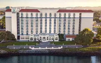 Hotel Embassy Suites San Francisco Airport Waterfront in Burlingame