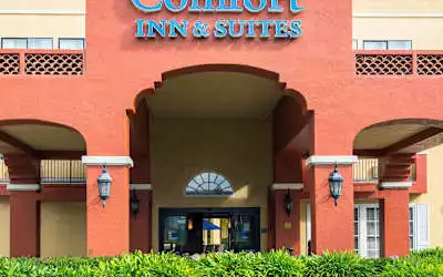 Hotel Comfort Inn & Suites San Francisco Airport North in South San Francisco