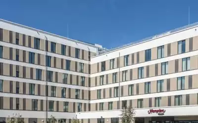 Hampton By Hilton Freiburg mit 89 % Empfehlungsrate Hampton By Hilton Freiburg in Freiburg im Breisgau