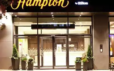 Hampton by Hilton Berlin City East Side Gallery mit 98 % Empfehlungsrate Hampton by Hilton Berlin City East Side Gallery in Berlin-Friedrichshain-Kreuzberg