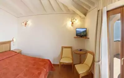 Hotel Pineta Campi mit 91 % Empfehlungsrate Hotel Pineta Campi in Tremosine sul Garda