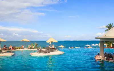 Samui Buri Beach Resort in Maenam