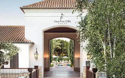 Pine Cliffs Residence, a Luxury Collection Resort, Algarve in Olhos de Água