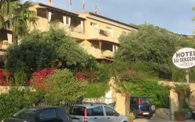Hotel Su Sergenti mit 99 % Empfehlungsrate Hotel Su Sergenti in Villasimius